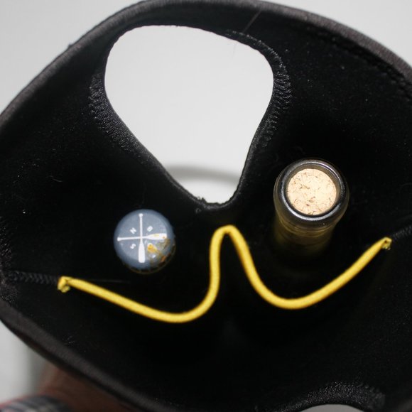 Ed Hardy Neoprene Reusable Wine 2-Bottle Tote Bag - Picture 4 of 5